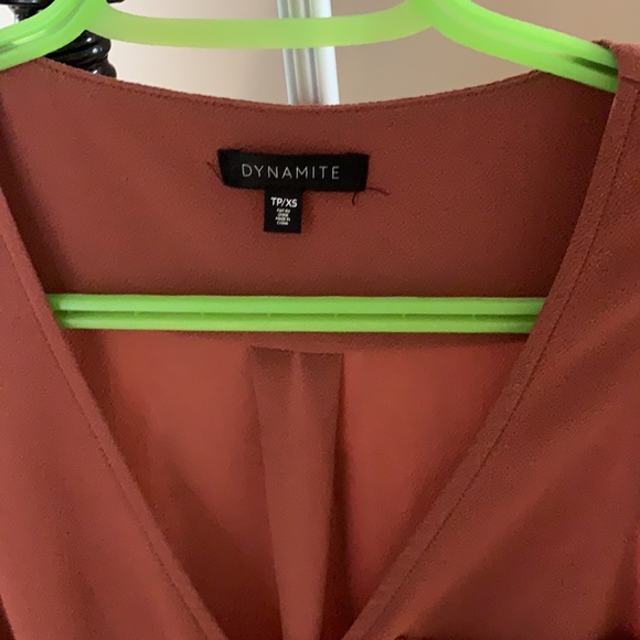 Woman’s size Xs reddish pink sleeveless blouse. - Picture 3 of 6